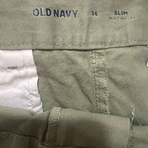 Old Navy Green Slim shorts